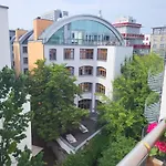 Terrassen-Wohnung Mit Blick Auf Fernsehturm