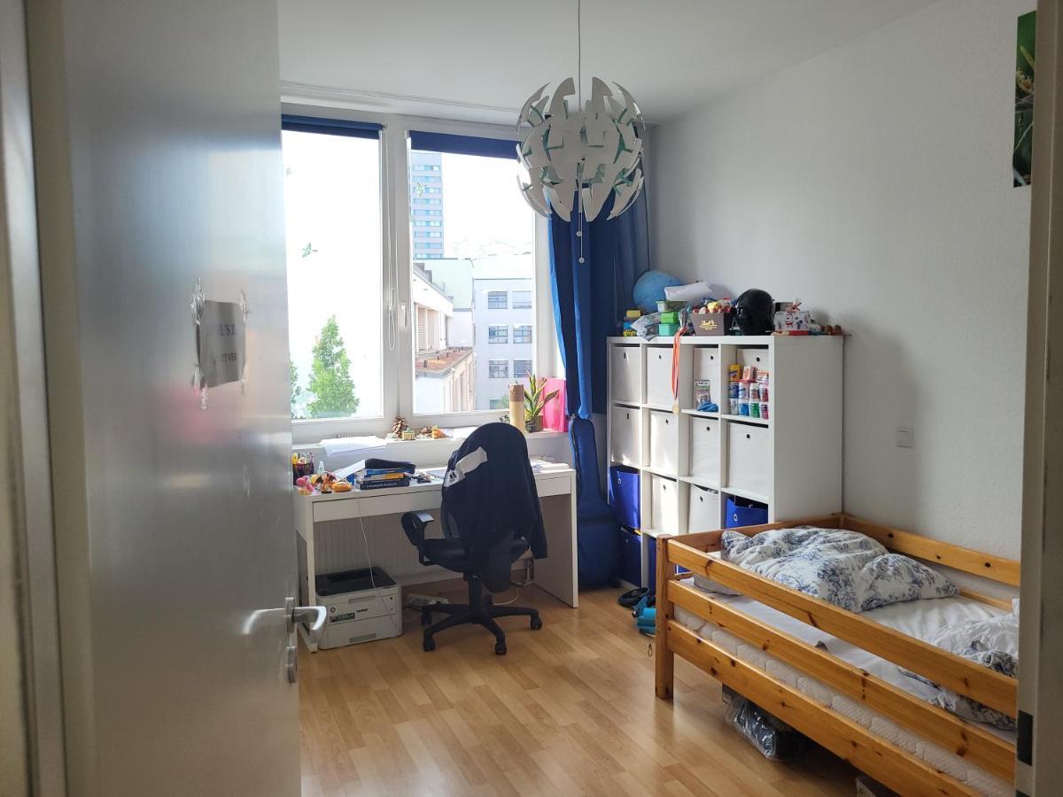 Terrassen-wohnung Mit Blick Auf Fernsehturm * Berlin