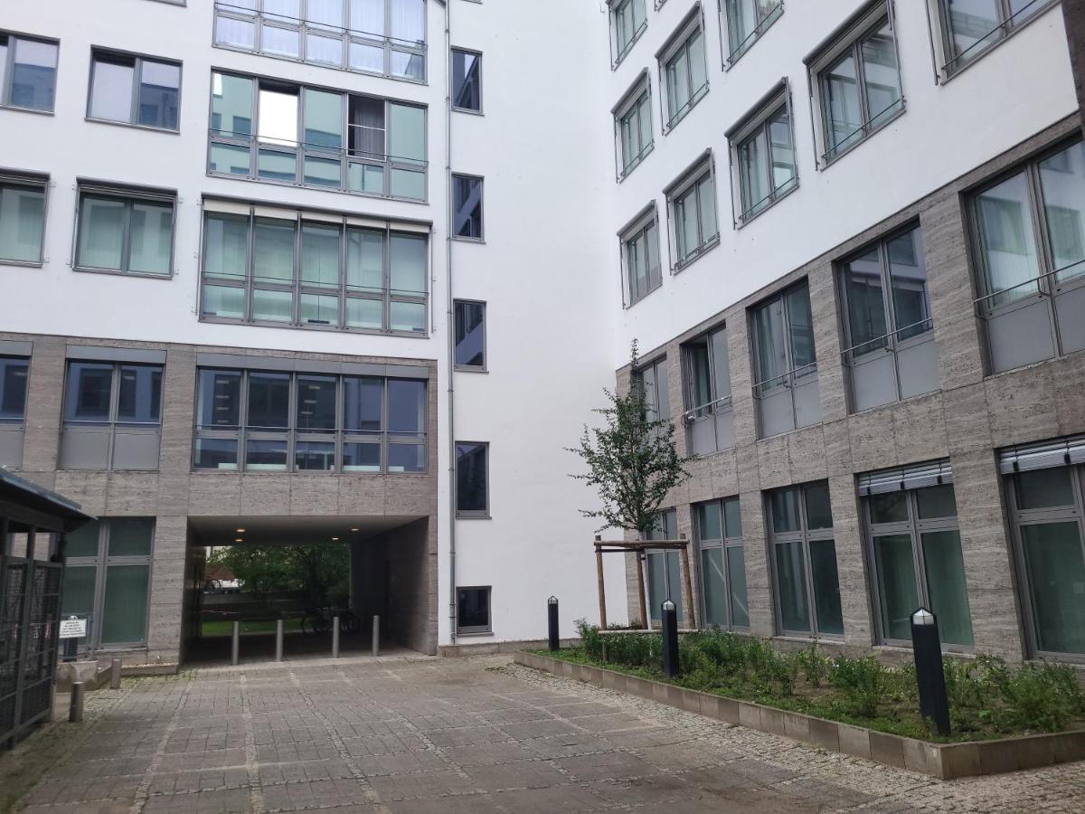 Terrassen-wohnung Mit Blick Auf Fernsehturm Apartment